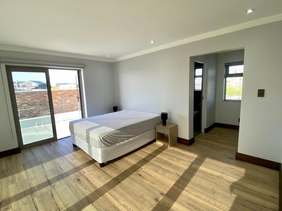 7 Bedroom Property for Sale in Gansbaai Central Western Cape